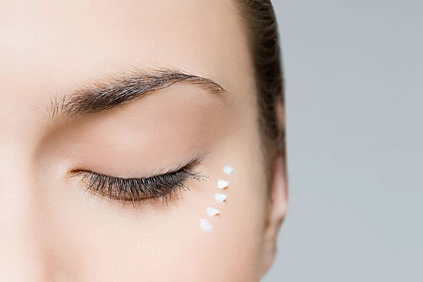 眼部皮肤如何保养 眼部 第2张