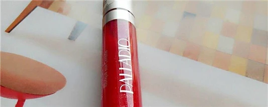 唇彩太红了怎么解决 唇彩 解决 第2张