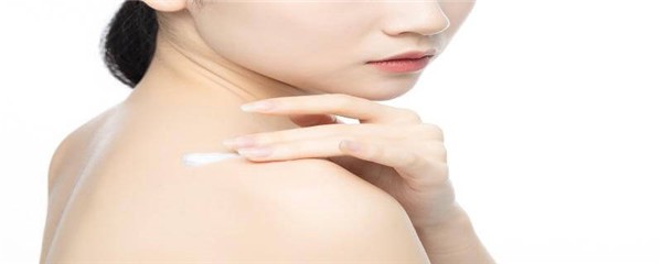 秋冬季用乳液好还是霜好，乳液和面霜适合什么皮肤 护肤 第1张