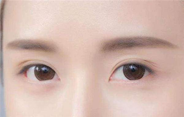 女生适合什么样的眉型呢，菱形脸型适合细长眉 女生 眉型 第3张