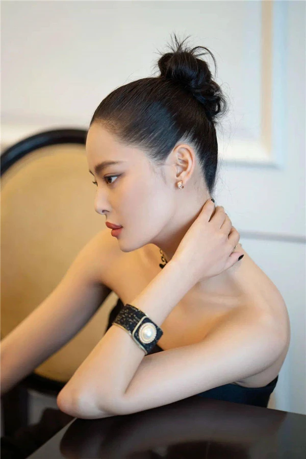 欧莱雅精油染护滋养改善发质,染发如何避免发质干枯 欧莱雅精油 第2张 欧莱雅精油染护滋养改善发质,染发如何避免发质干枯 欧莱雅精油 第2张