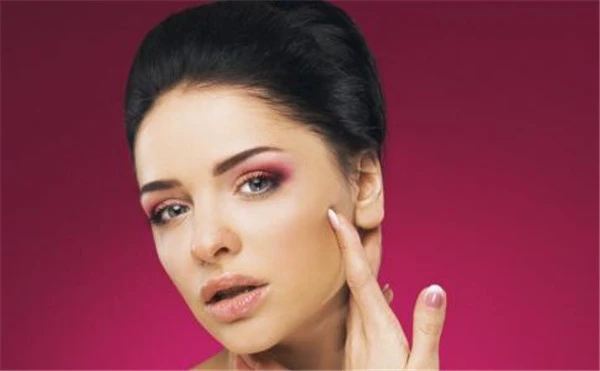 冬天能天天敷面膜吗，敷面膜前要做什么 冬天 面膜 第3张