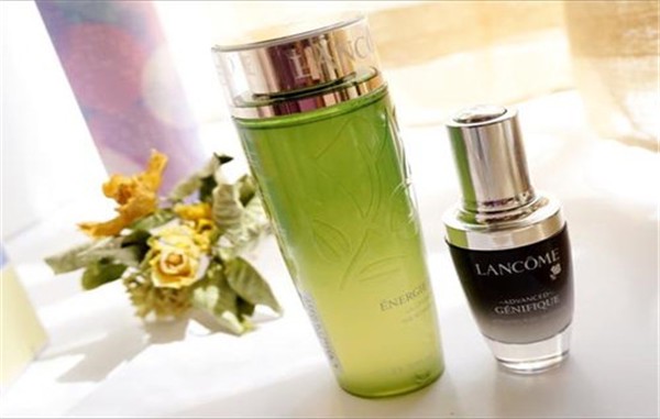 兰蔻美容液可以当水用吗 兰蔻 兰蔻小黑瓶 护肤品 第2张