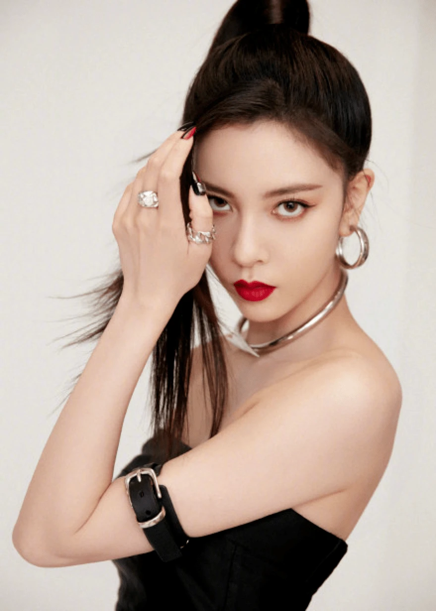 填补修饰发际线空缺小技巧，如何制造视觉高颅顶 发际线 高颅顶 第20张