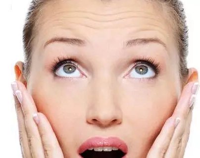 快速去除抬头纹的偏方是什么 抬头纹 除抬头纹 美妆 第1张