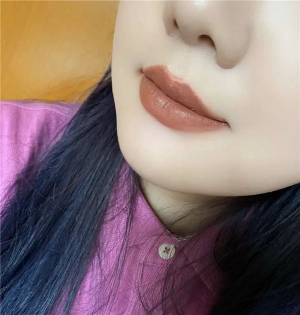 适合秋冬的口红颜色，气质温柔又斩男 口红 第1张