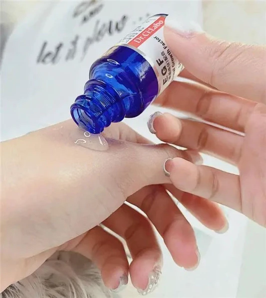 被李佳琦「力捧」的祛痘精华，夸迪没用过，修丽可出镜很频繁， 祛痘 李佳琦 精华 第8张