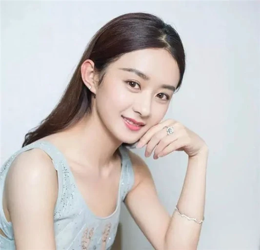 你适合「齐刘海」还是「露额头」简单几点就能判断,别影响颜值 发型 第10张 你适合「齐刘海」还是「露额头」简单几点就能判断,别影响颜值 发型 第10张