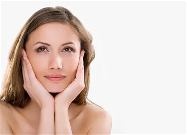 夏天脸出油严重怎么办，夏天脸上出油怎么办 护肤 第5张