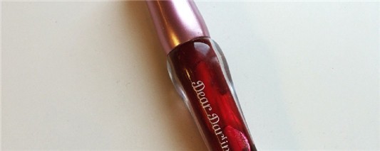 唇部精华和唇彩是一样吗 唇部 精华 唇彩 第1张