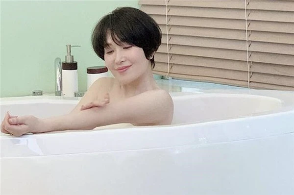 毛孔美人小林浩美的0元冻龄保养术，传授零毛孔逆龄肌肤的保养守则 冻龄 保养术 第5张