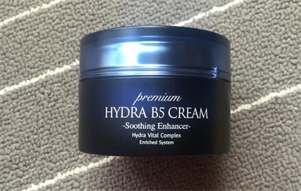 ahc面霜适合夏天用吗，为什么夏天也要用面霜 AHC 面霜 第3张