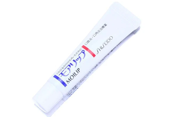 有哪些润唇膏最好用，平价好用的保湿润唇膏 唇膏 第4张