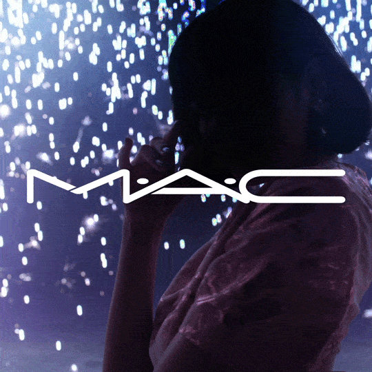 MAC口红质地滋润，玫红色打造性感女王范儿 MAC 玫红色 第9张