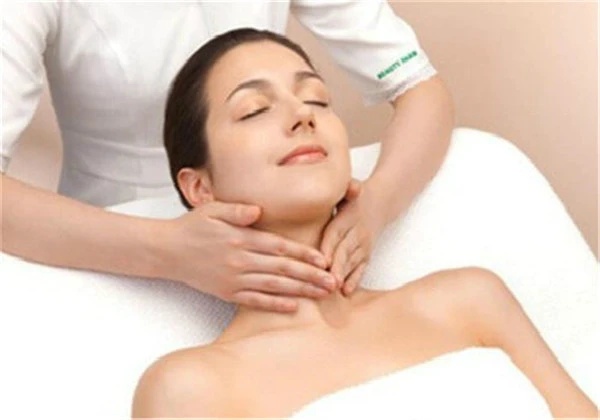 颈部怎么保养 护肤 第3张