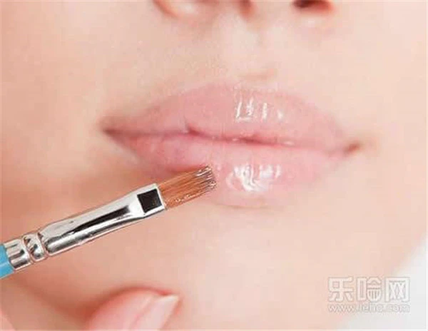 涂口红后嘴唇干怎么办 护肤 第2张