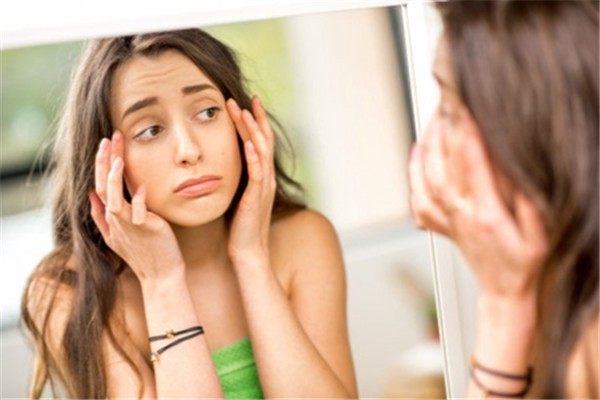 去除黑眼圈做好眼部护理,定期敷眼膜并按摩 黑眼圈 护理 第1张 去除黑眼圈做好眼部护理,定期敷眼膜并按摩 黑眼圈 护理 第1张