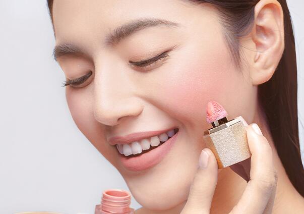 腮红液可以用来当口红吗，液体腮红和粉质腮红区别 腮红液 腮红液体好用 腮红液体好用还是粉质好用 美妆 第1张