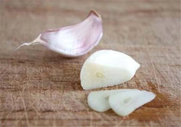 大蒜祛斑怎么用，大蒜祛斑这样用！ 护肤 第2张