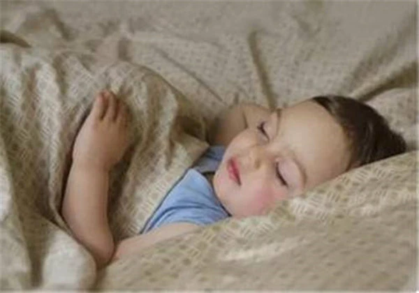 开灯睡觉皮肤会变黑吗 护肤 第4张 开灯睡觉皮肤会变黑吗 护肤 第4张