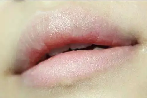 如何打造烟熏妆，烟熏妆眼线的画法和技巧 烟熏妆 眼线 第10张