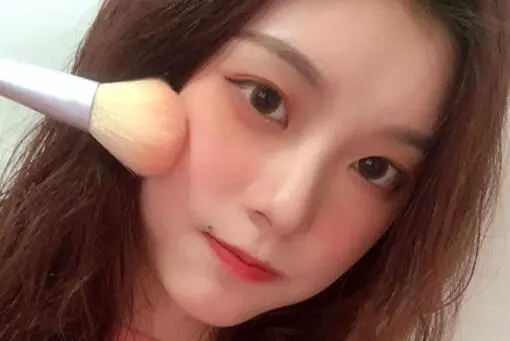 新年见长辈怎么化妆大方自然，见家长眼影妆容步骤教程图片 化妆 新年见长辈怎么化妆 新年见长辈怎么化妆大方自然步骤图片 美妆 第9张