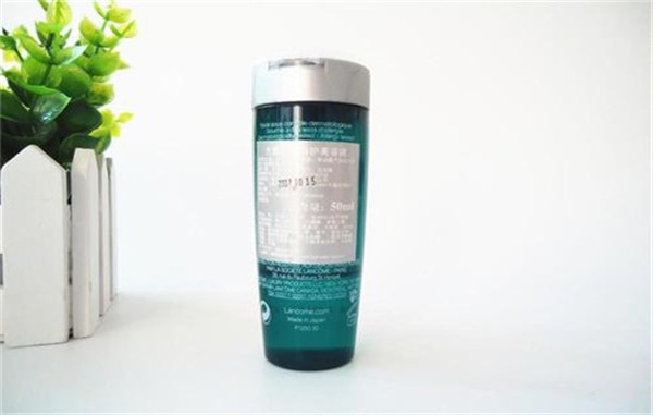 兰蔻美容液可以当水用吗 兰蔻 兰蔻小黑瓶 护肤品 第1张