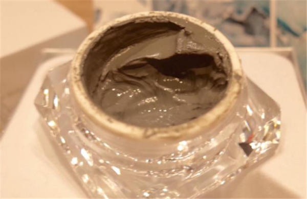 泥状面膜为啥能清洁毛孔，泥膜会不会堵塞毛孔 泥状面膜 清洁毛孔 第1张