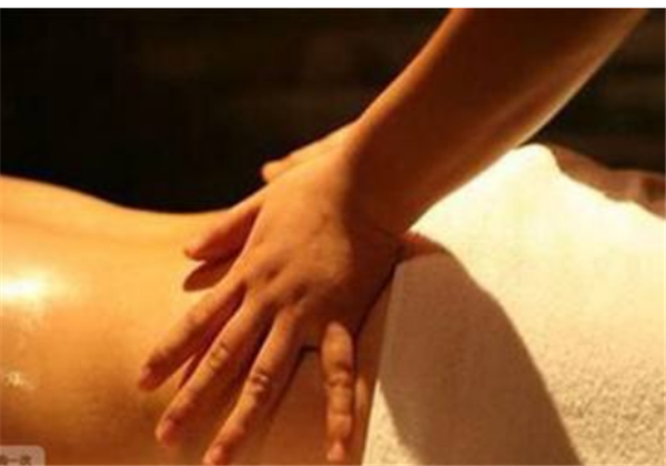 精油开背一个部位刮多久，全身精油经络疏通视频 精油 开背 第1张