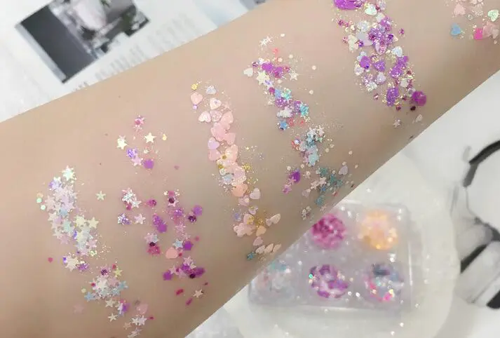 眼影亮片卸不掉怎么办，亮片眼影怎么卸干净 卸妆 亮片眼影卸妆 亮片眼影怎么卸干净 美妆 第3张