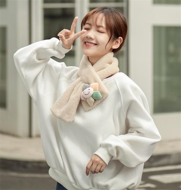 短围巾的系法 短围巾 短围巾的多种系法 冬日围巾常用的系法 美妆 第1张