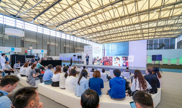 露得清首款定制化3D打印面膜MaskiD(TM)亮相亚洲消费电子展 面膜 3D打印面膜 护肤 第1张