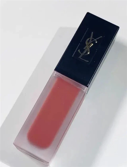 为什么明星涂口红很持久,自己涂口红容易掉色 原因很简单 口红 第10张 为什么明星涂口红很持久,自己涂口红容易掉色 原因很简单 口红 第10张