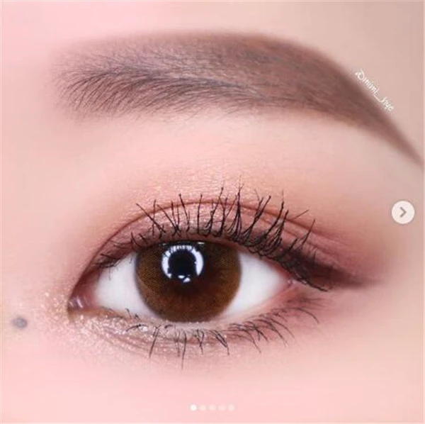 眼影渐层怎么晕染的漂亮，眼影打底色怎么画才美 眼影 打底色 第5张