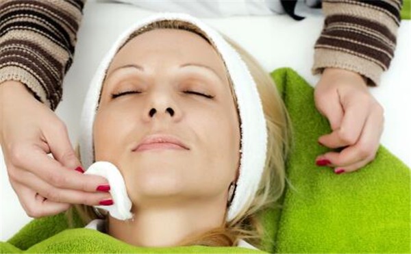 蜂蜜加生姜可以美容吗，蜂蜜加生姜的美容作用 蜂蜜 美容 第2张