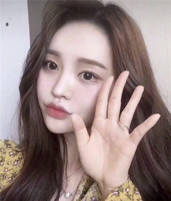 茶棕色发色尽显清纯自然，茶棕色低调又不失质感 发色 茶棕色 第29张