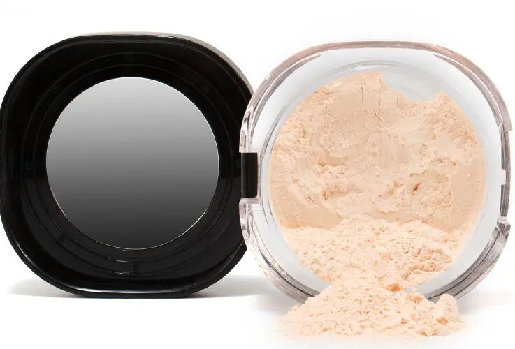 冬天怎么化妆贴服不浮粉，化妆师分享秋冬季上妆心得 冬季化妆 冬季怎么化妆 冬季怎么化妆贴服不浮粉教程步骤图片 美妆 第2张