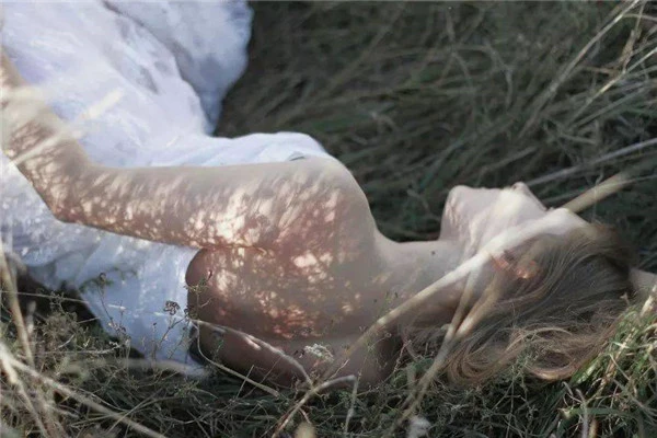 伊丽莎白雅顿身体乳补充肌肤水份打造润滑肌肤 身体乳 润滑 第6张