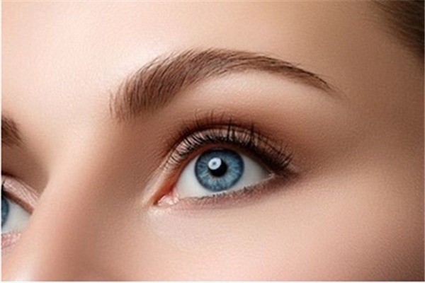 眼部下方出现细纹要坚持使用眼霜，能有效淡化细纹 眼部 细纹 第1张