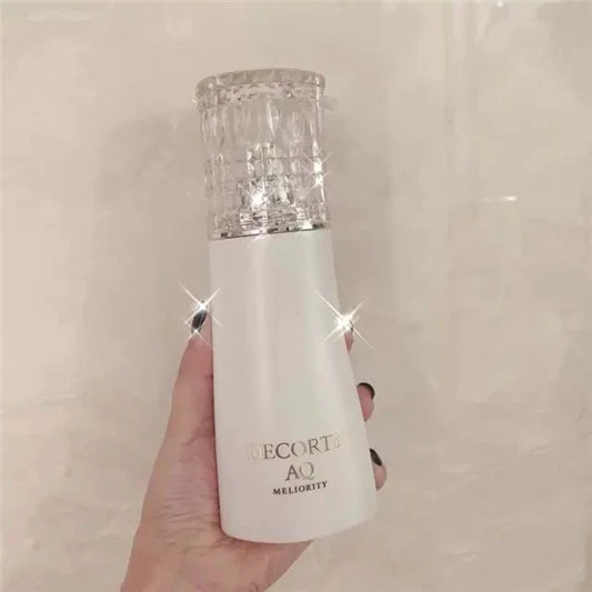 钞票的味道，贵妇级洗面奶，每使用一次几十块就没了 贵妇 洗面奶 第9张