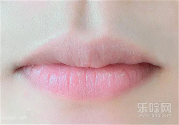 撕嘴皮的危害 护肤 第2张