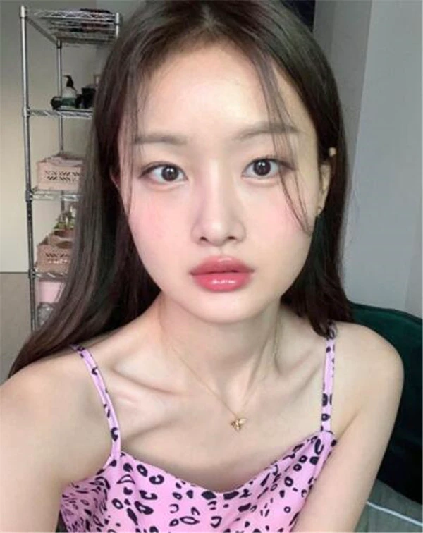 超简单瘦脸操搭配瘦身减脂效果会更好，水肿脸少吃重口味食物 瘦脸操 减脂 第4张