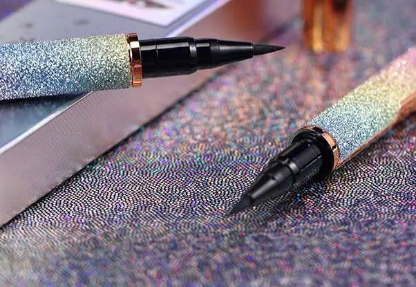 眼线液什么牌子好用，大眼睛就是看你的眼线怎么画 眼线液 眼线液排行榜 眼线液什么牌子好用 美妆 第2张