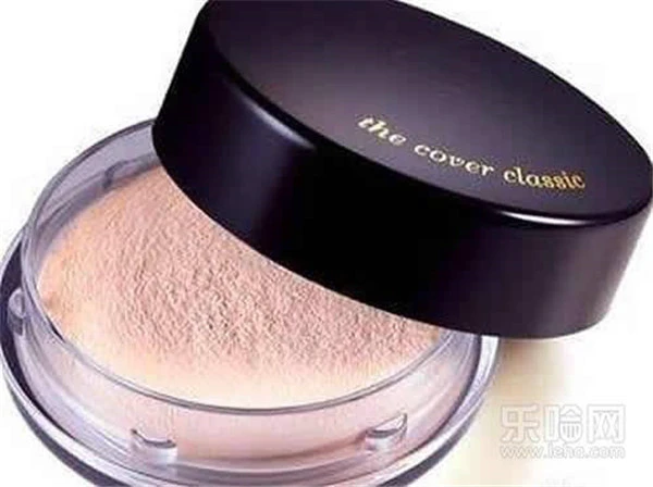 粉饼和散粉哪个定妆效果好 护肤 第2张