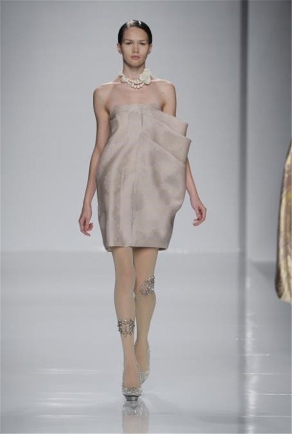 milaschon是奢侈品牌吗 Mila schon schon品牌介绍 schon所属档次 美妆 第1张 milaschon是奢侈品牌吗 Mila schon schon品牌介绍 schon所属档次 美妆 第1张