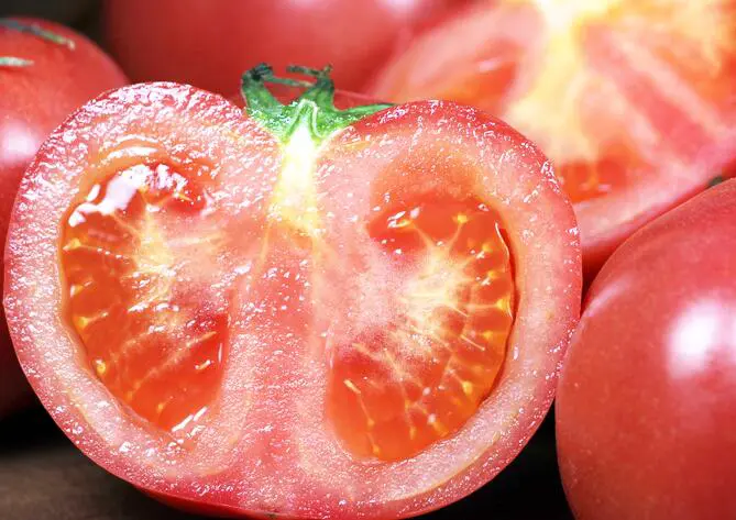 西红柿怎么做面膜，番茄DIY面膜配方教程图片 面膜 西红柿番茄DIY做面膜 西红柿番茄DIY做面膜方法步骤教程 护肤 第4张