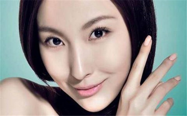 日常去除黑头的妙招：柠檬汁含维生素可帮助皮肤美白 黑头 妙招 第1张