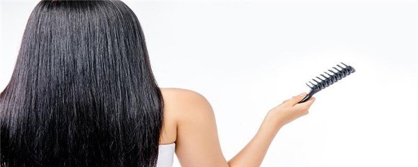 用木梳子梳头有什么好处，怎么梳头对头皮长头发好 护肤 第1张