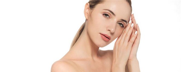 脸晒红了怎么处理比较好，皮肤晒红后多久可以恢复 护肤 第1张