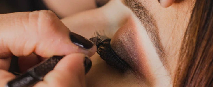 假睫毛怎么带 假睫毛 美妆 第2张